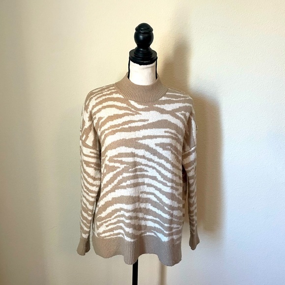 Maurices Sweaters - Maurices Medium Sweater